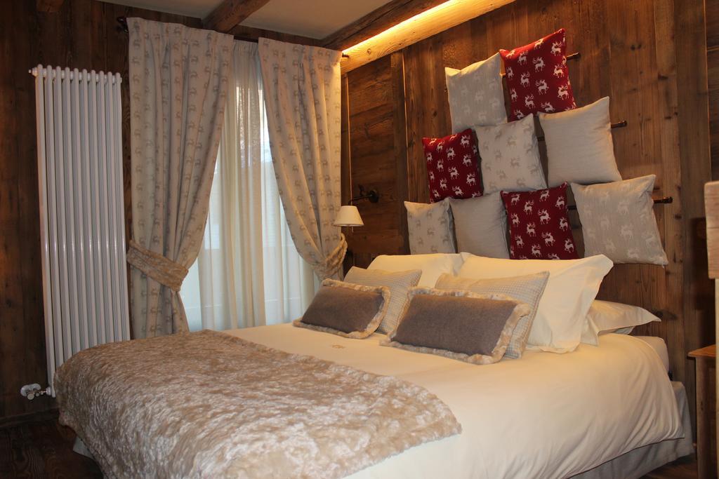 Hotel La Rouja Champoluc Kamer foto