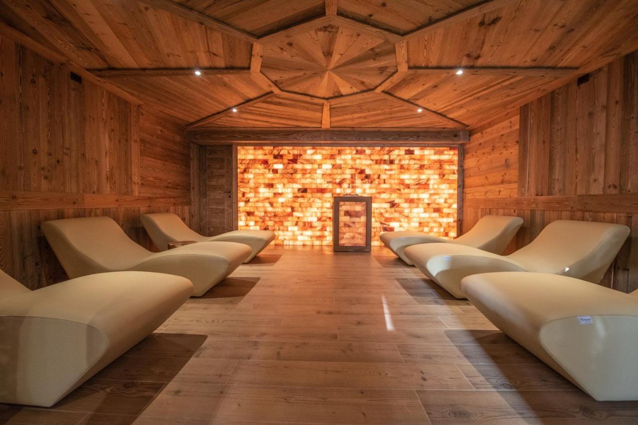 Hotel La Rouja Champoluc Buitenkant foto