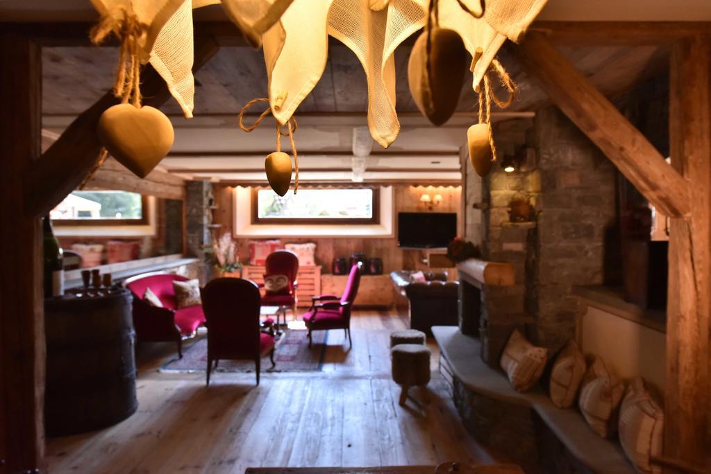 Hotel La Rouja Champoluc Buitenkant foto